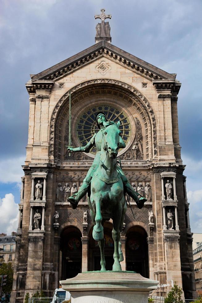 parigi, francia, 2022 - statua di jeanne d'arc, parigi francia foto