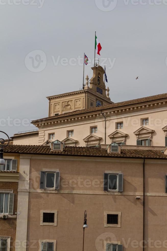 roma, palazzo consulta in piazza del quirinale. foto