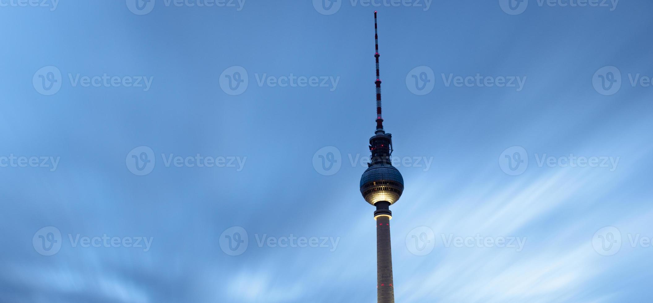 Torre della televisione di Berlino a Alexander Platz - Germania foto
