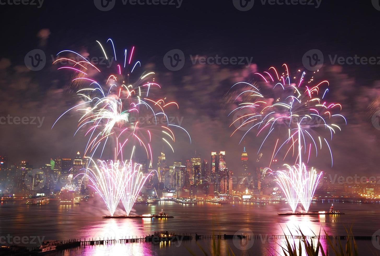 fuochi d'artificio di festa dell'indipendenza di New York City foto