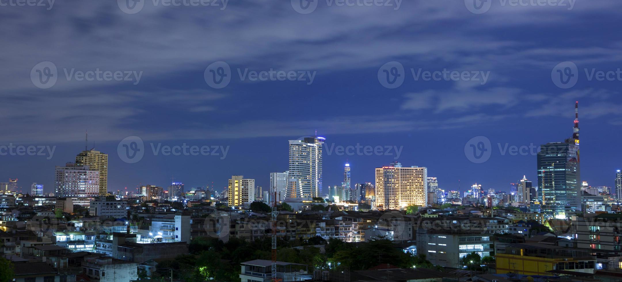 skyline della città di bangkok foto