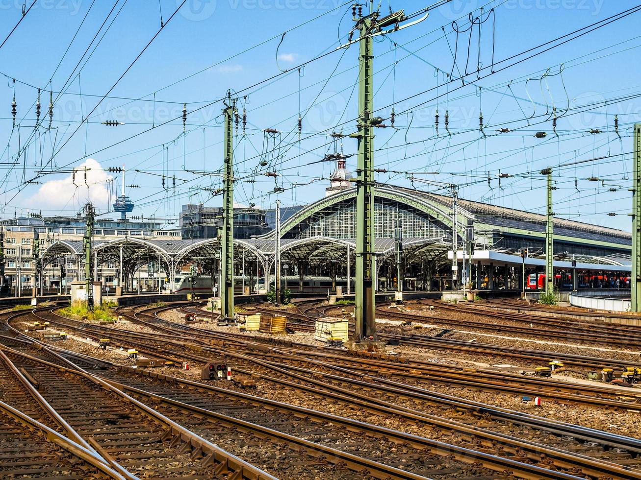 treni hdr in stazione foto