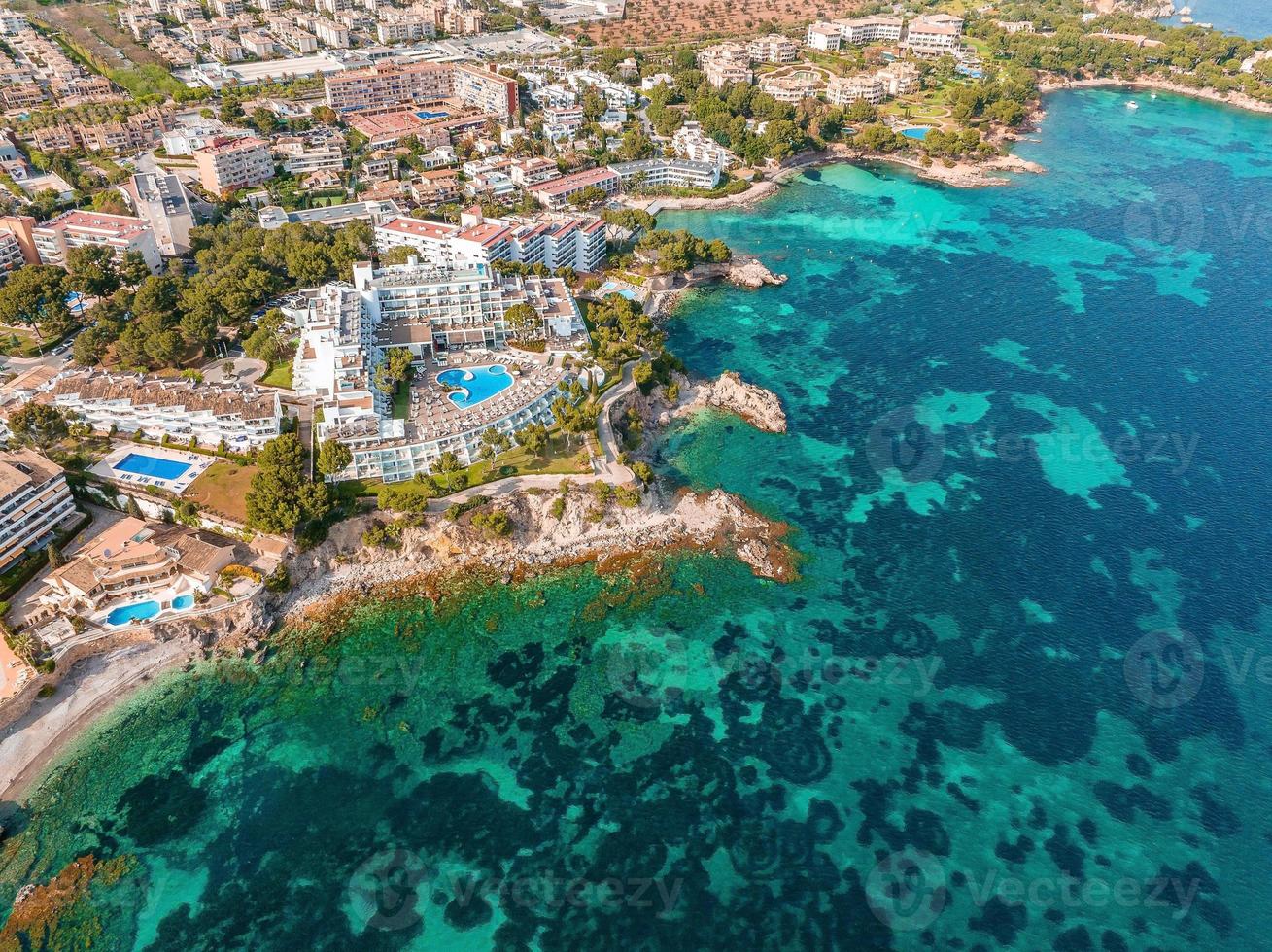 bellissima spiaggia a cap formentor, palma mallorca, spagna foto