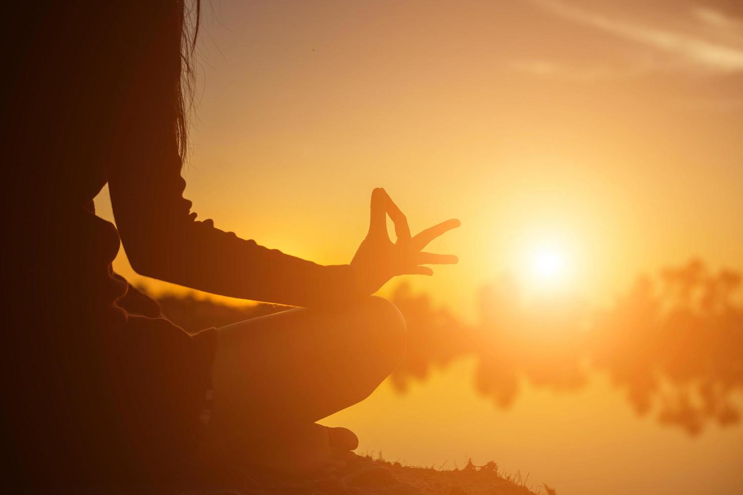 forma delle mani per il sole. foto