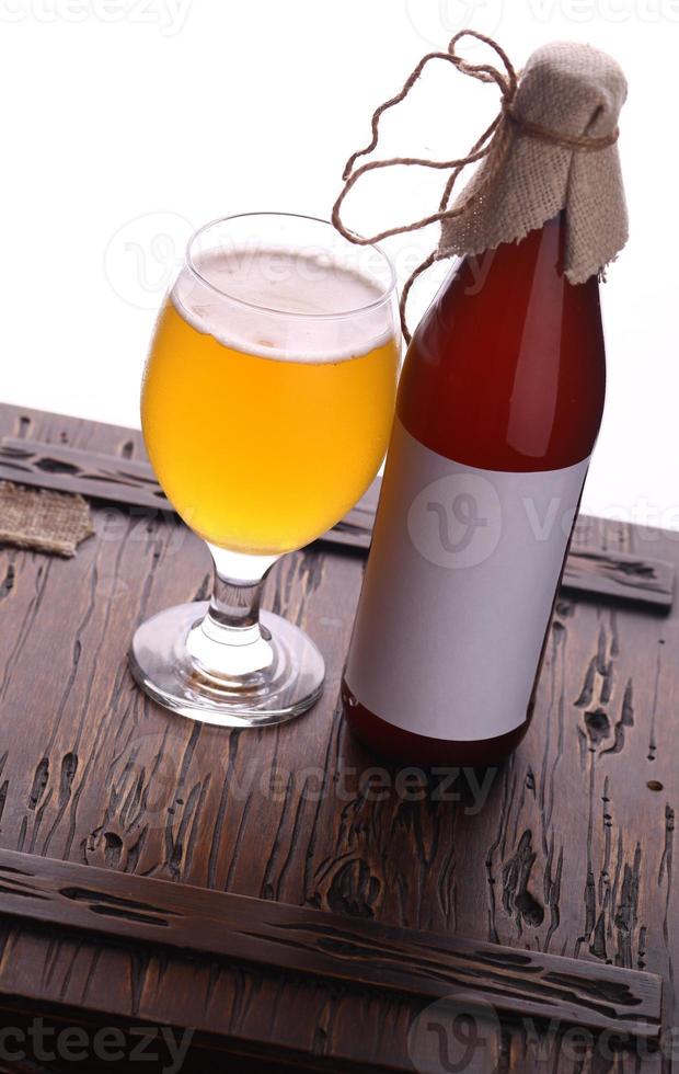 bottiglia di birra artigianale foto