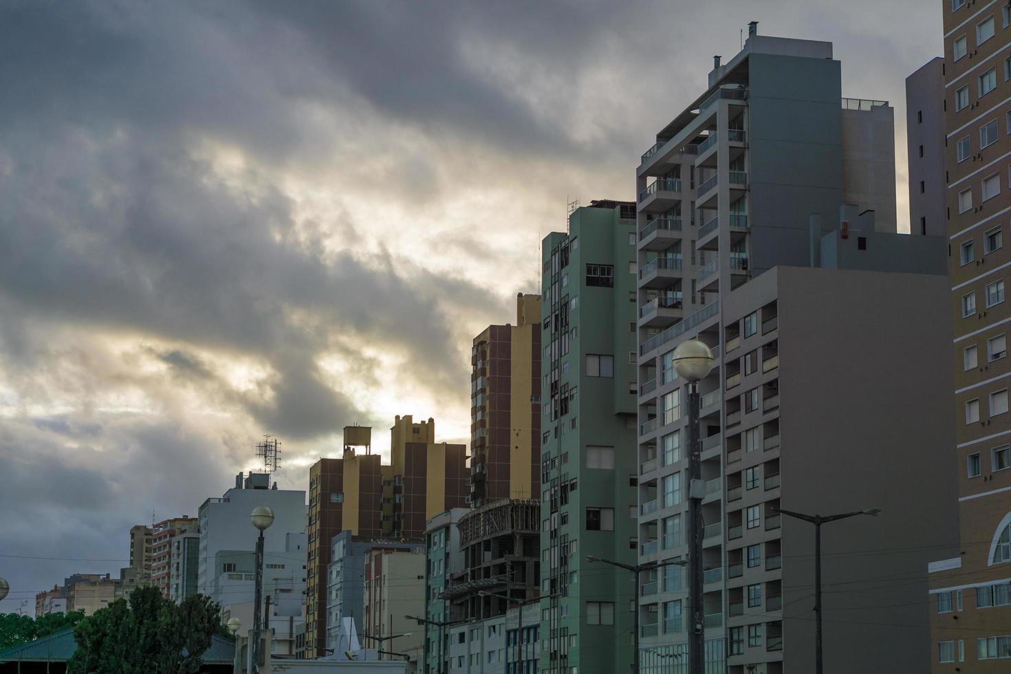 Buenos Aires, Argentina. 2022. vista laterale della spiaggia della città di necochea foto