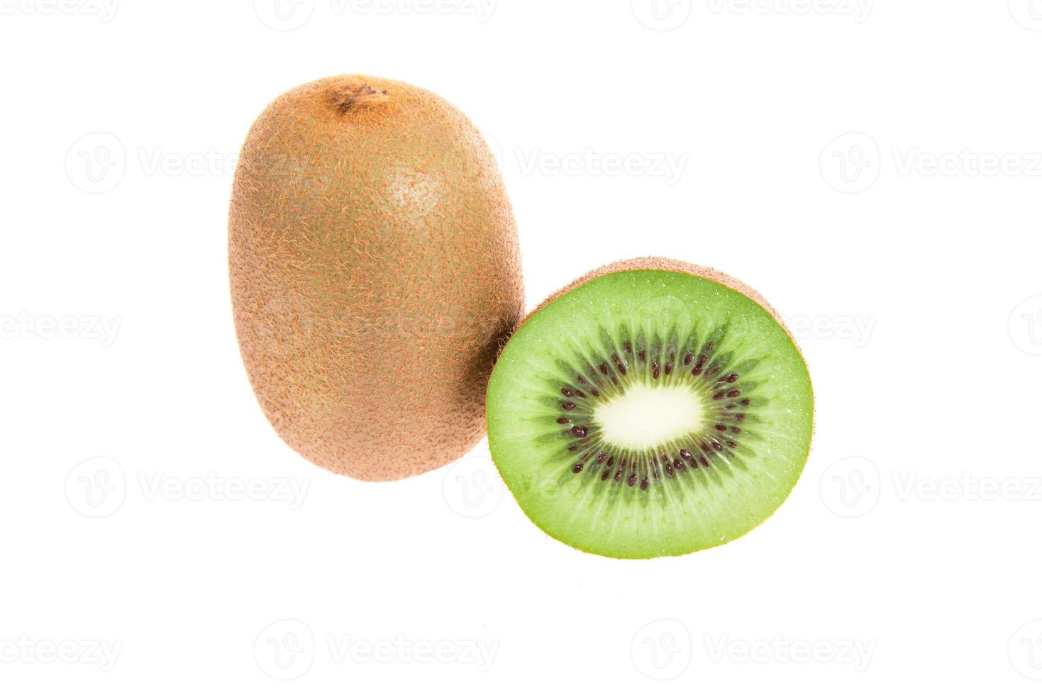 kiwi isolato su sfondo bianco foto