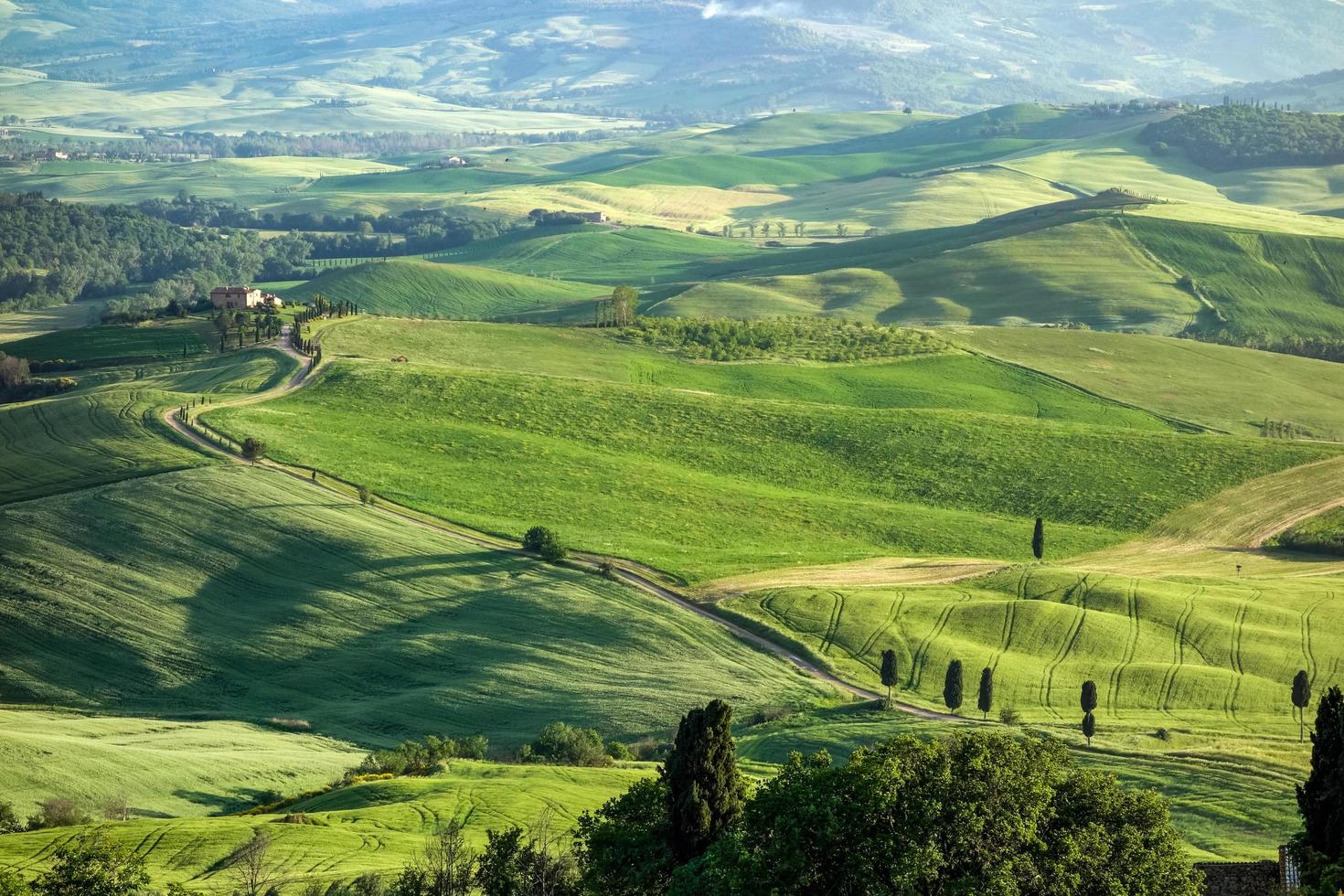 campagna della val d'orcia in toscana il 16 maggio 2013 foto