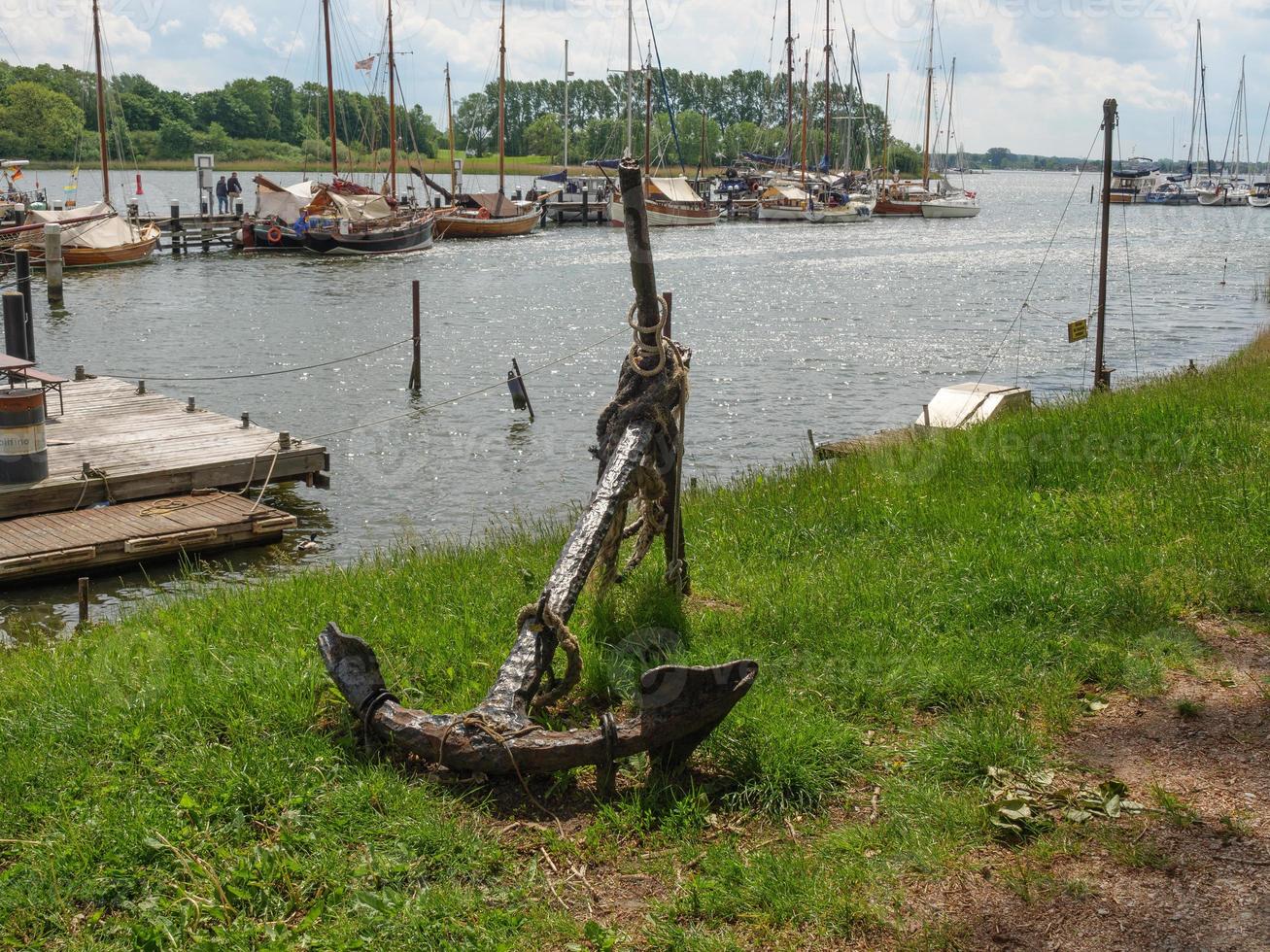 la città di Kappeln sul fiume Schlei foto