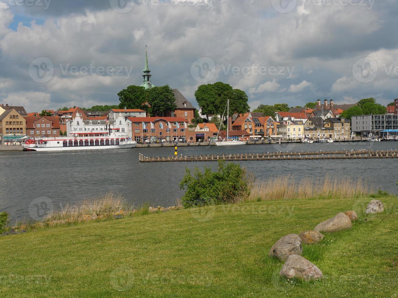 la città di Kappeln sul fiume Schlei foto