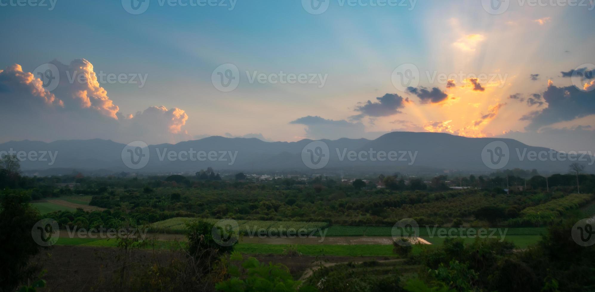 sfondo del cielo con la nuvola. natura astratta foto