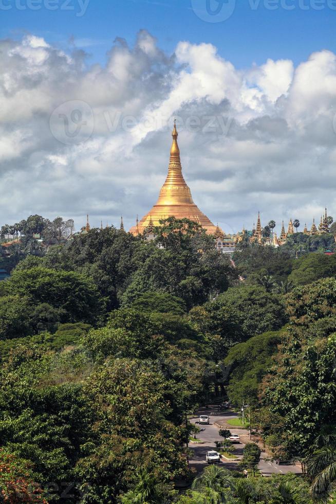 Pagoda di Shwedagon a Yangon, Myanmar foto