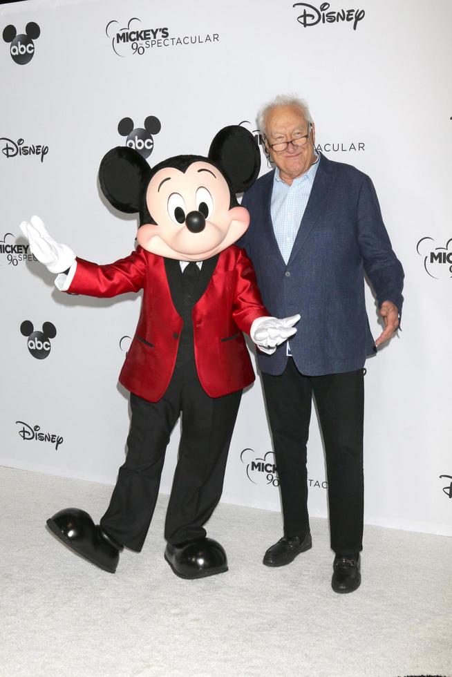 los angeles 6 ottobre - Topolino, Don Mischer al 90esimo spettacolare nastro di Topolino presso l'auditorium del santuario il 6 ottobre 2018 a los angeles, ca foto