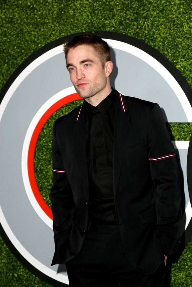 los angeles 7 dicembre - robert pattinson al 2017 gq men of the year al chateau marmont il 7 dicembre 2017 a west hollywood, ca foto