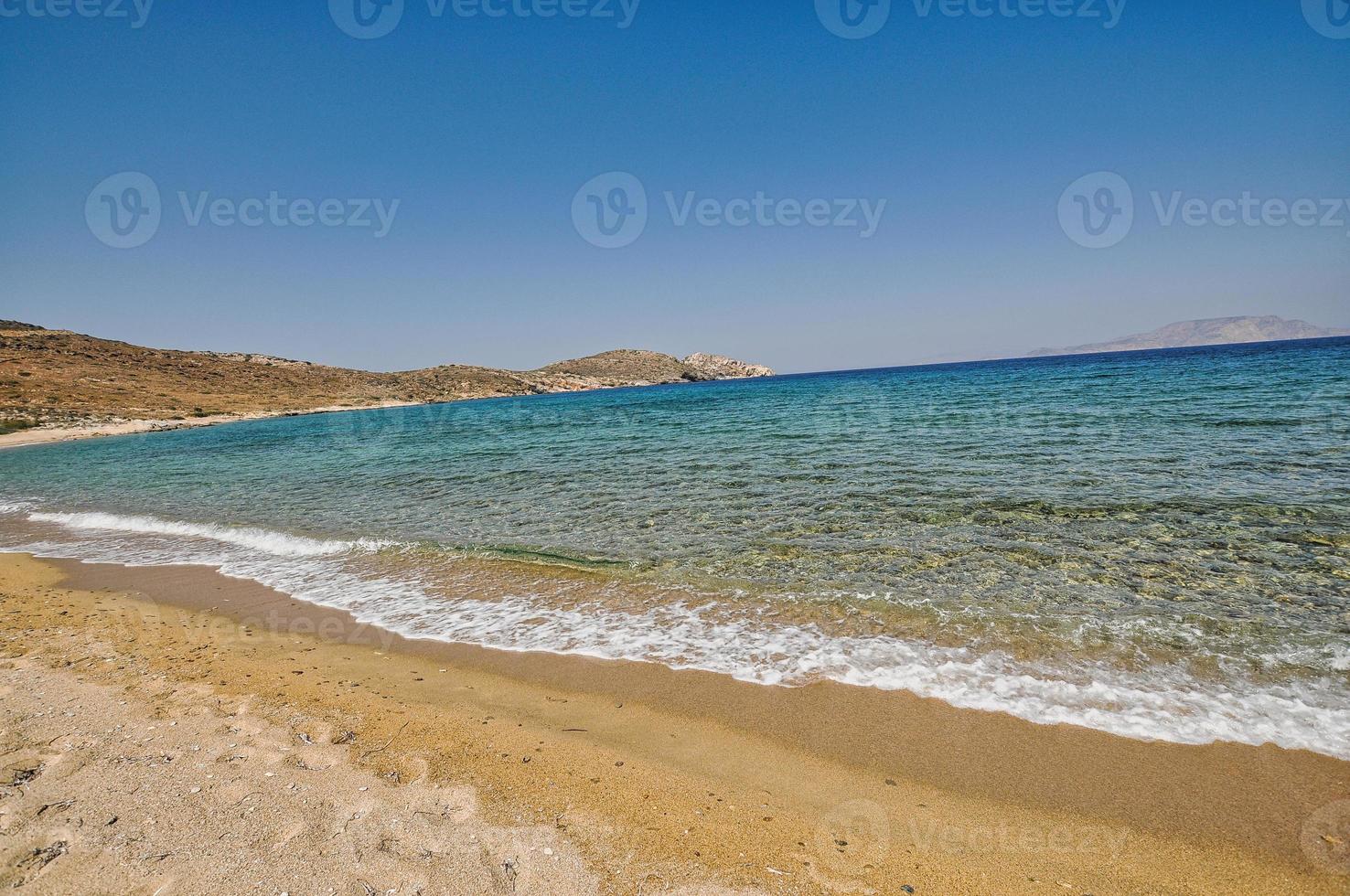 spiaggia di psathi nell'isola di ios, in grecia foto
