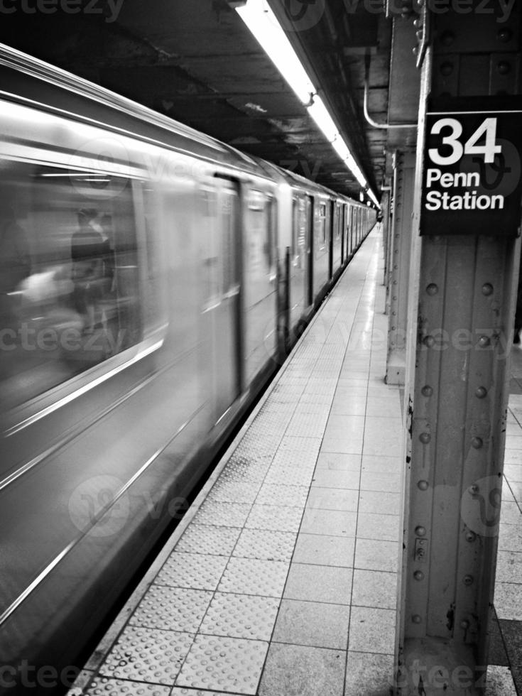 Stazione della metropolitana 34th street foto