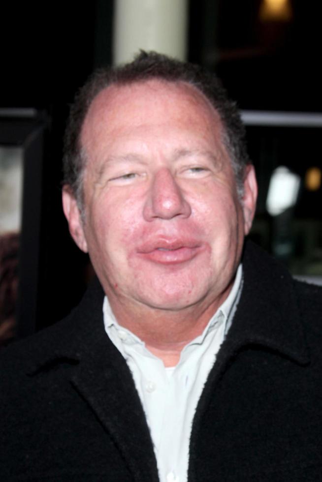 Los angeles, 22 marzo - Garry shandling arriva alla cerimonia premiere al teatro arclight il 22 marzo 2011 a los angeles, ca foto