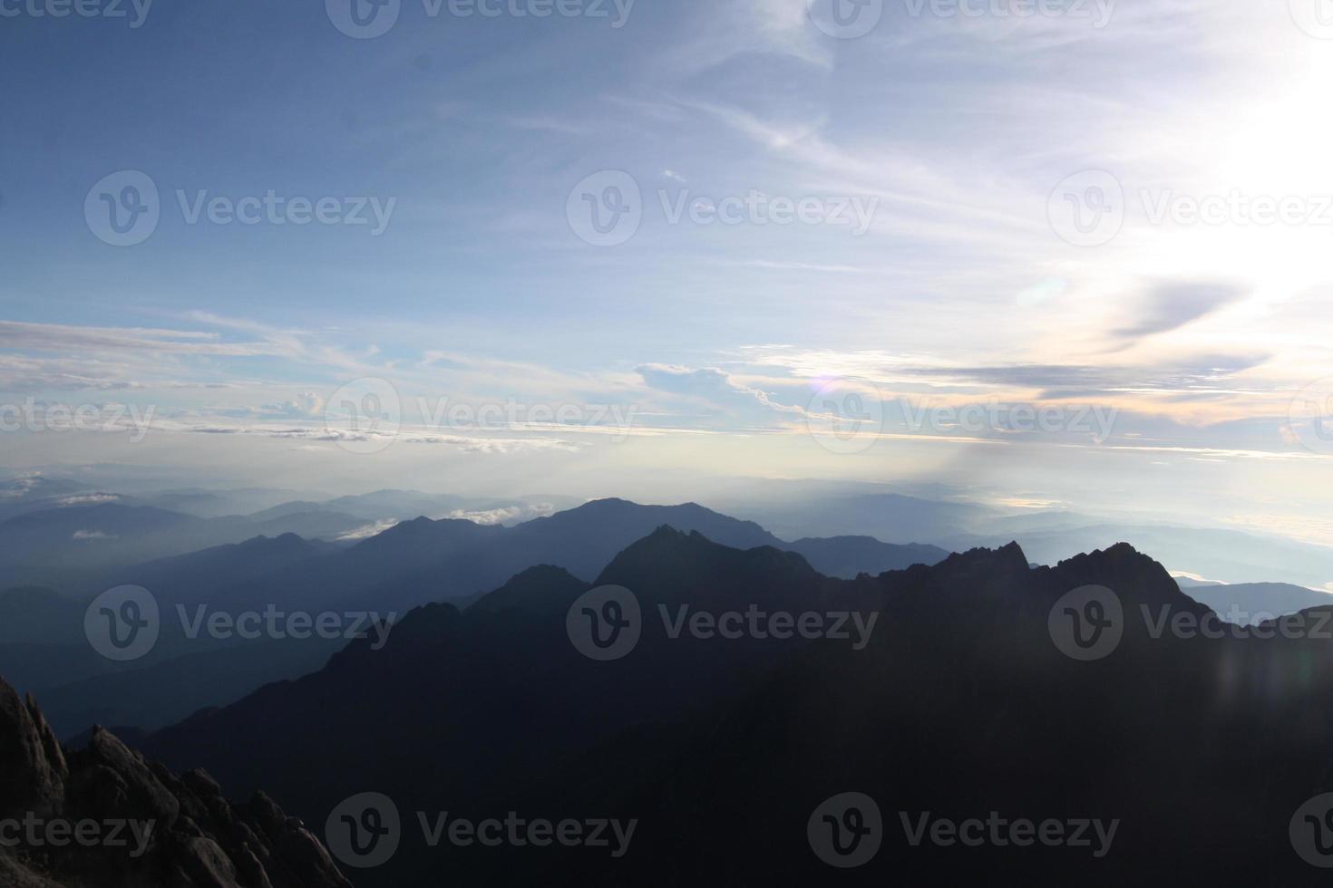 Monte sacro Kinabalu in Sabah .view in cima alla montagna foto