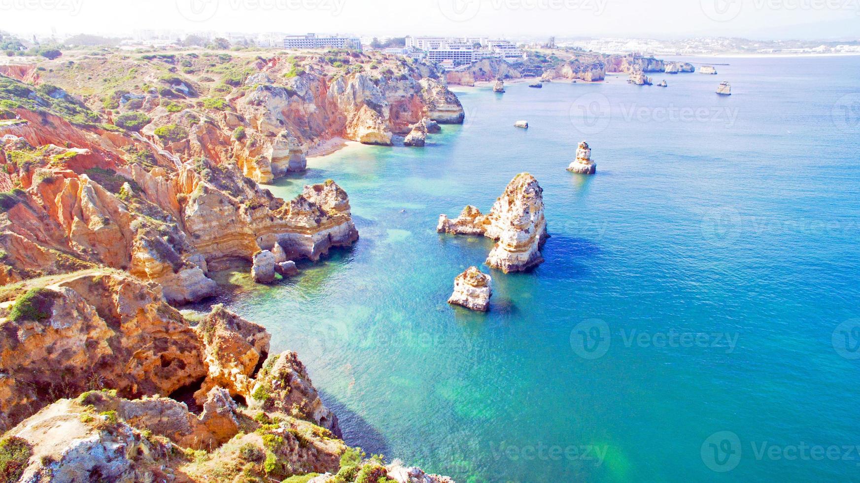 antenna da rocce naturali vicino a Lagos in Algarve Portogallo foto