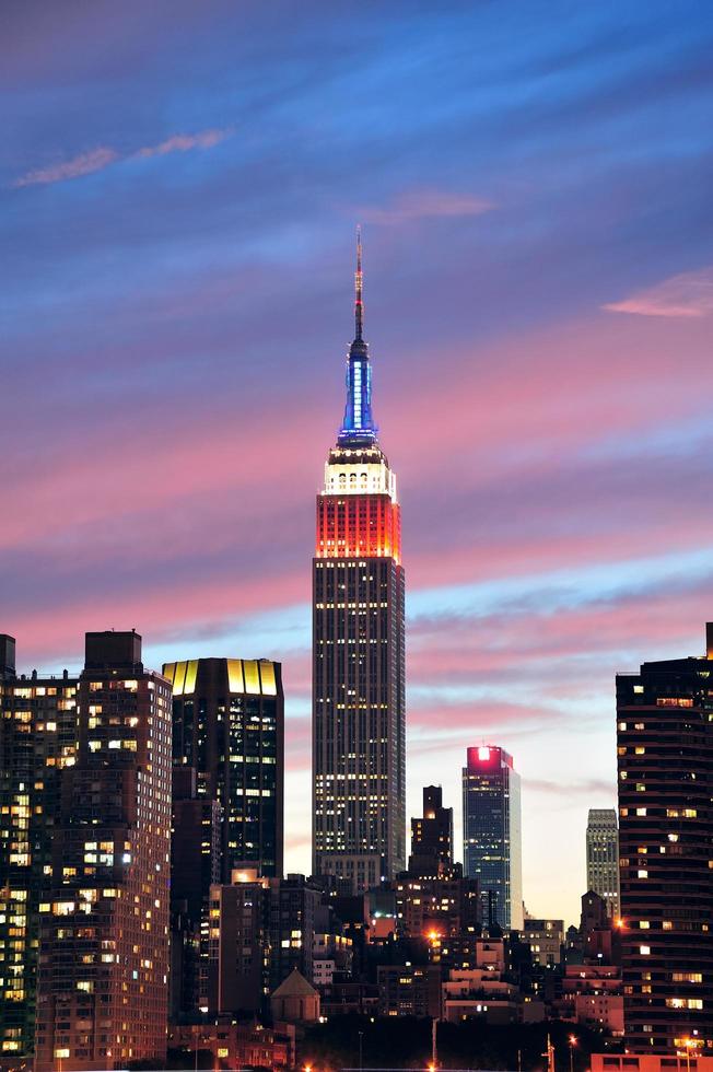 New York, 2011 - Empire State Building di notte foto