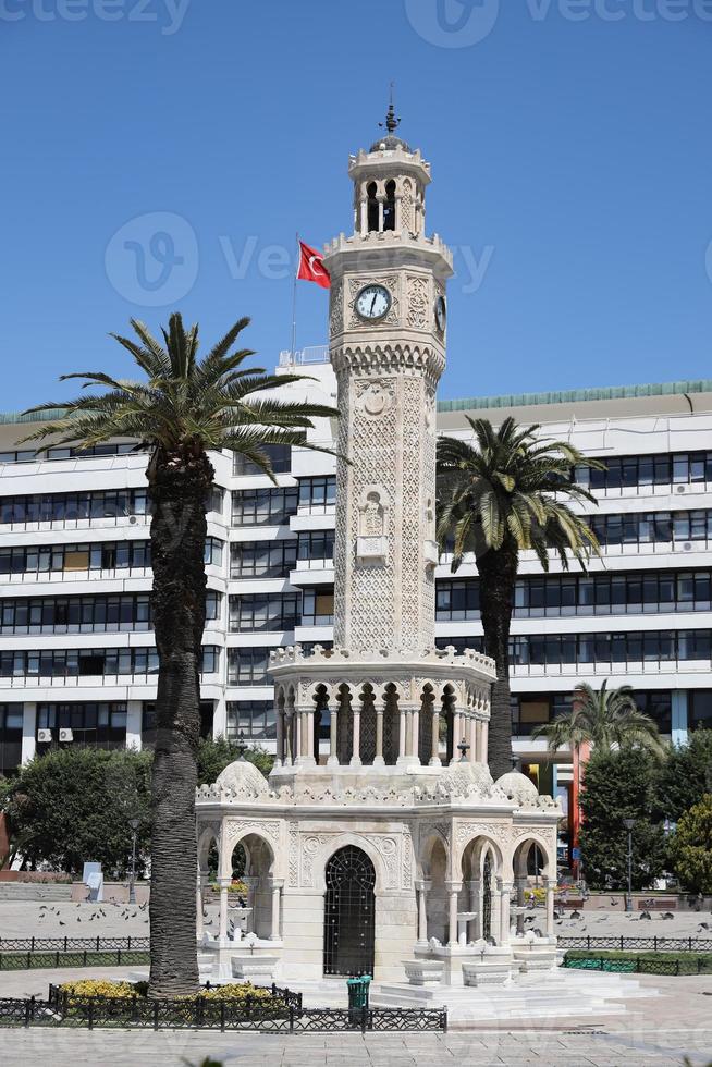 torre dell'orologio di izmir a izmir, in turchia foto