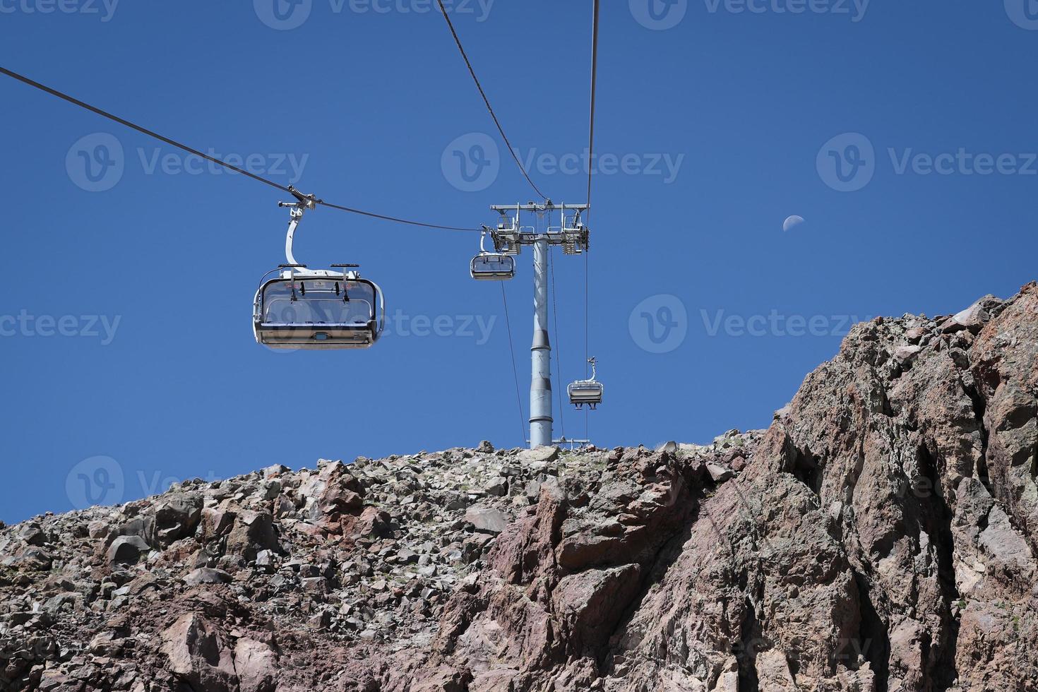 la seggiovia sale il monte erciyes, kayseri, turchia foto