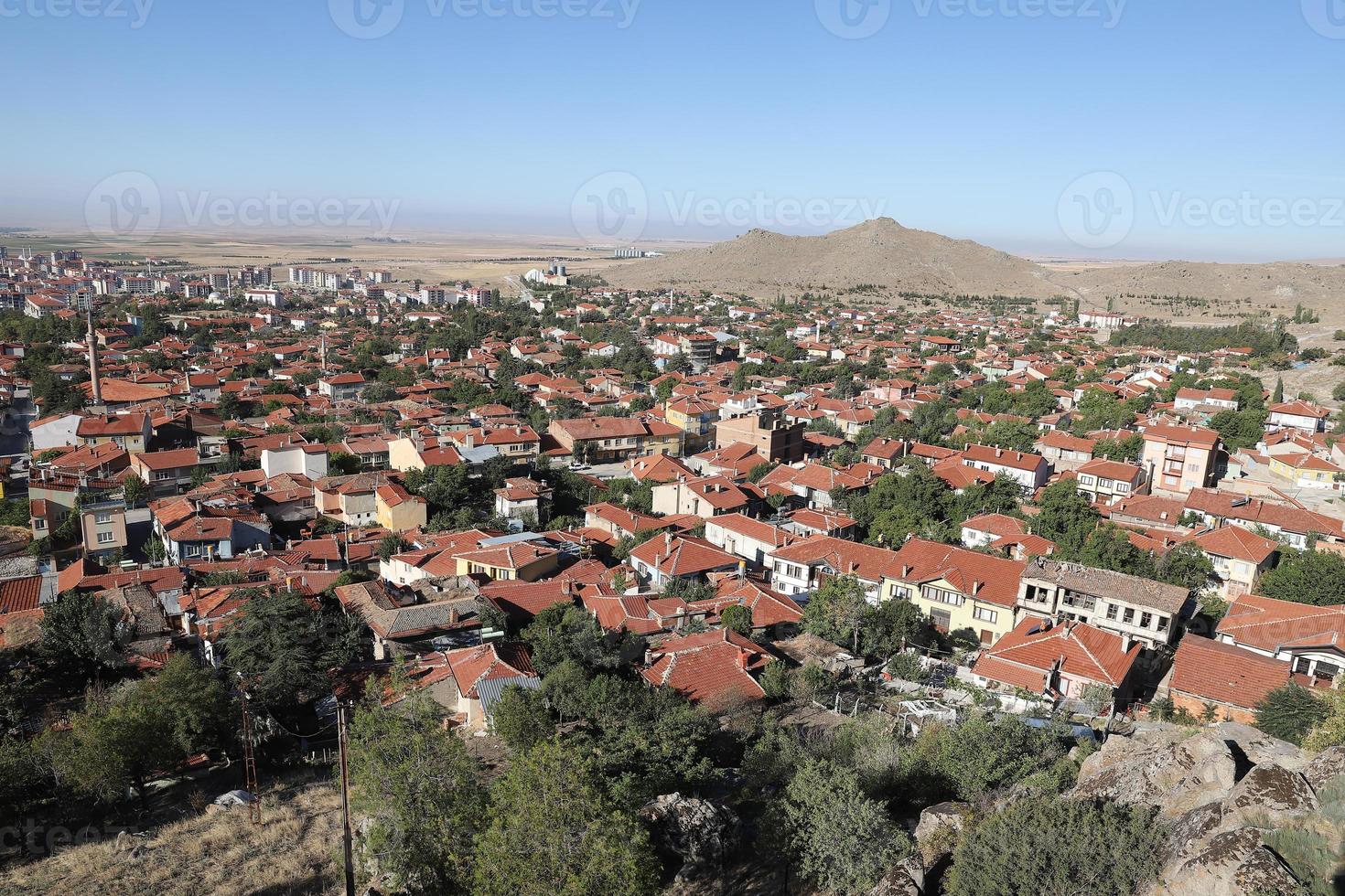 vista generale della città di sivrihisar a eskisehir, in turchia foto