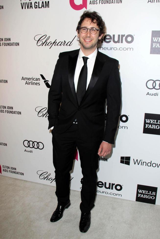 los angeles, 3 marzo - josh groban all'elton john aids fondazioni oscar festa di osservazione al parco di west hollywood il 3 marzo 2014 a ovest di hollywood, ca foto