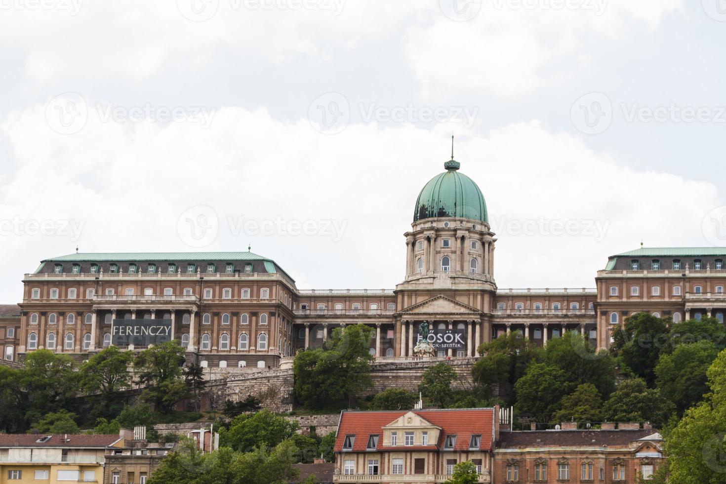 storico palazzo reale di budapest foto