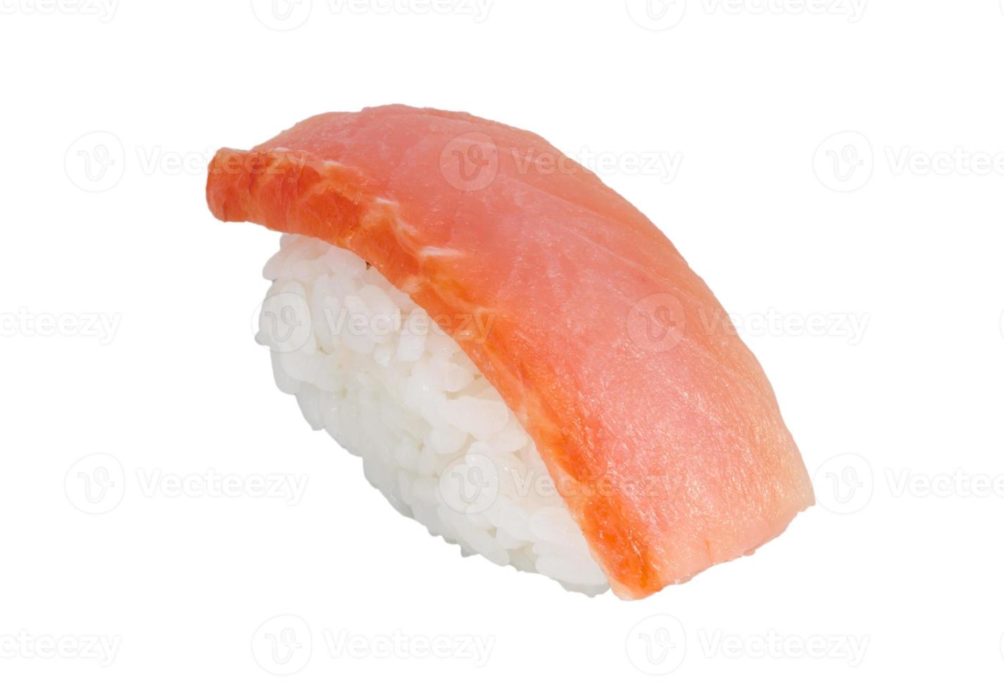 sushi di salmone con sfondo bianco foto