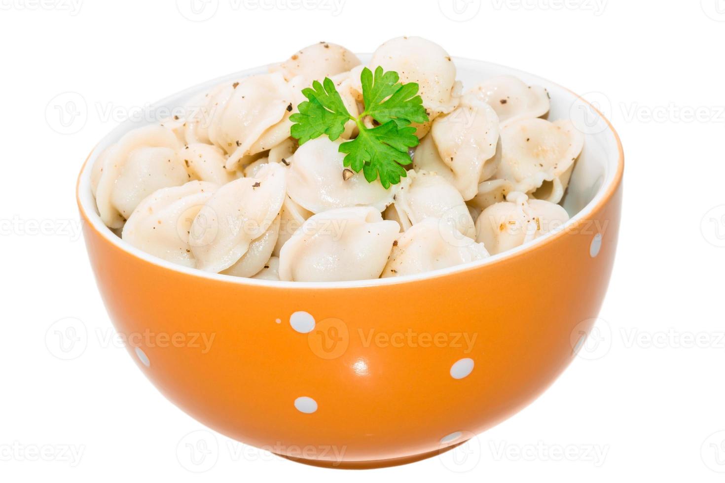 gnocchi russi su bianco foto