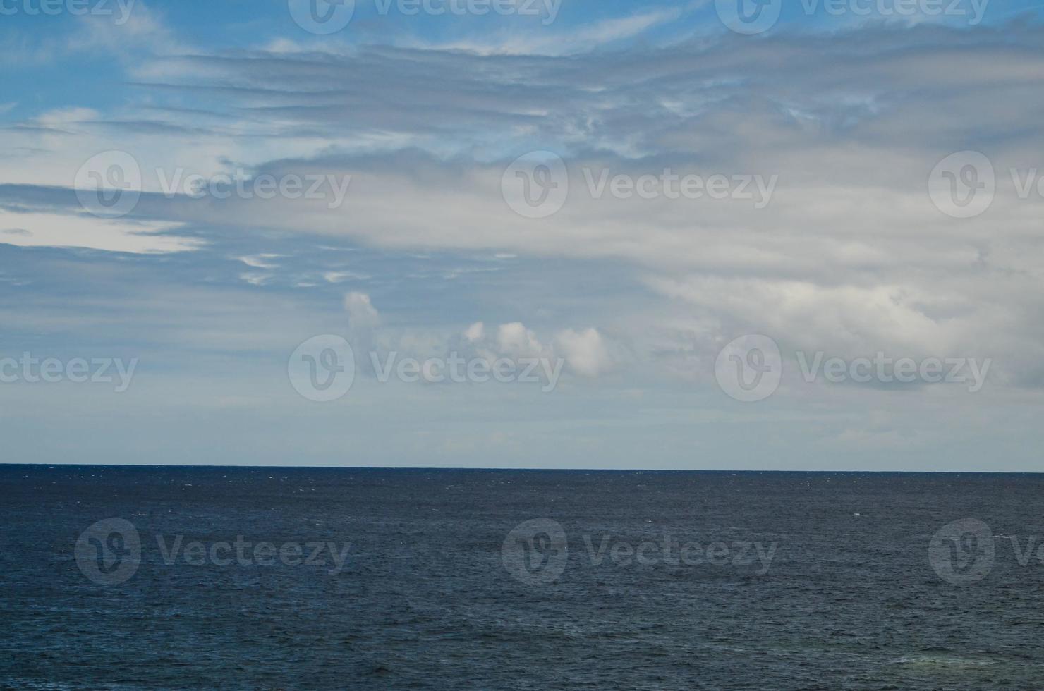 nuvole vicino all'Oceano Atlantico foto