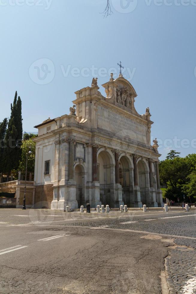grande chiesa nel centro di roma, italia. foto
