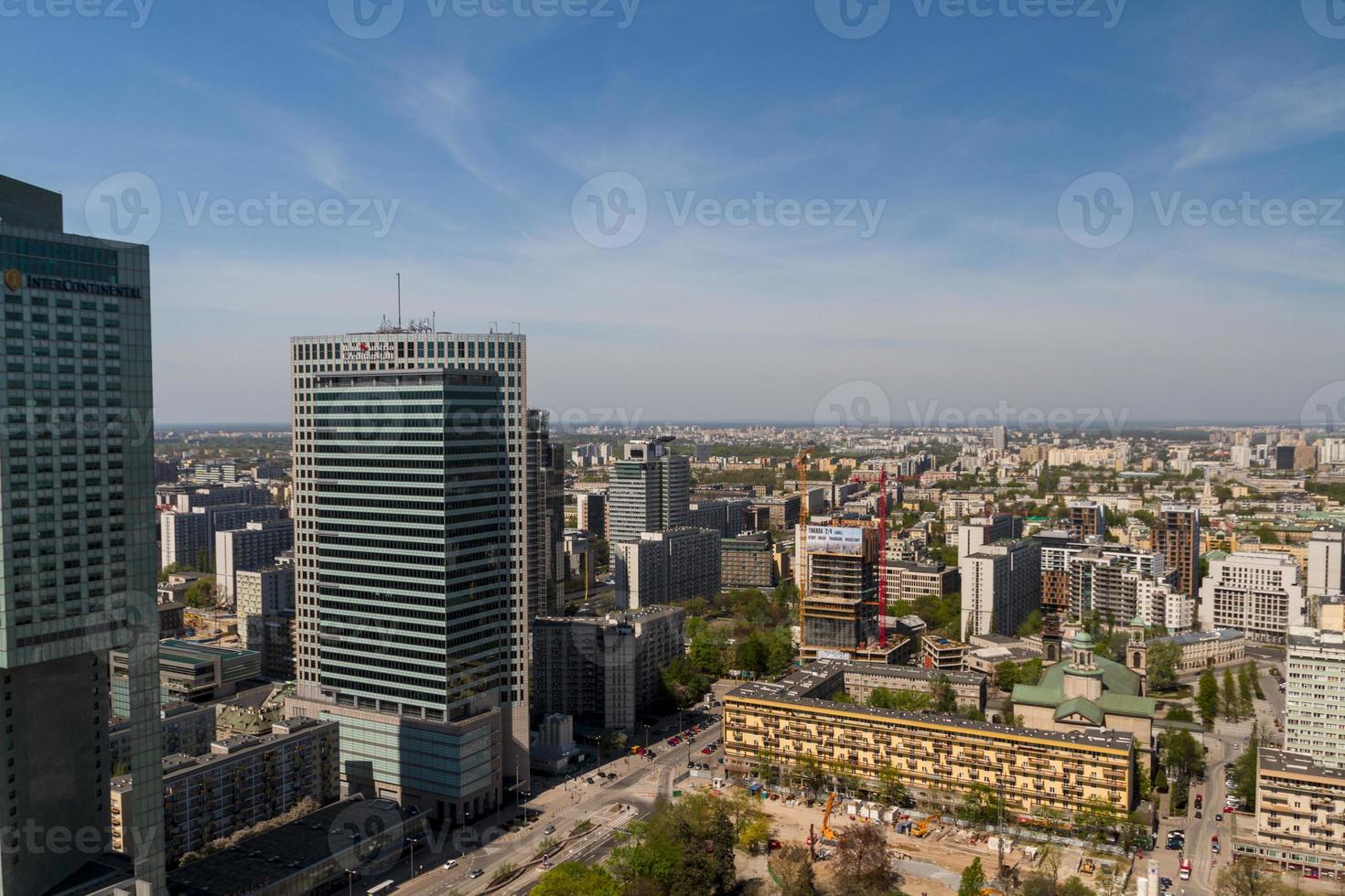 skyline di varsavia con torri di varsavia foto