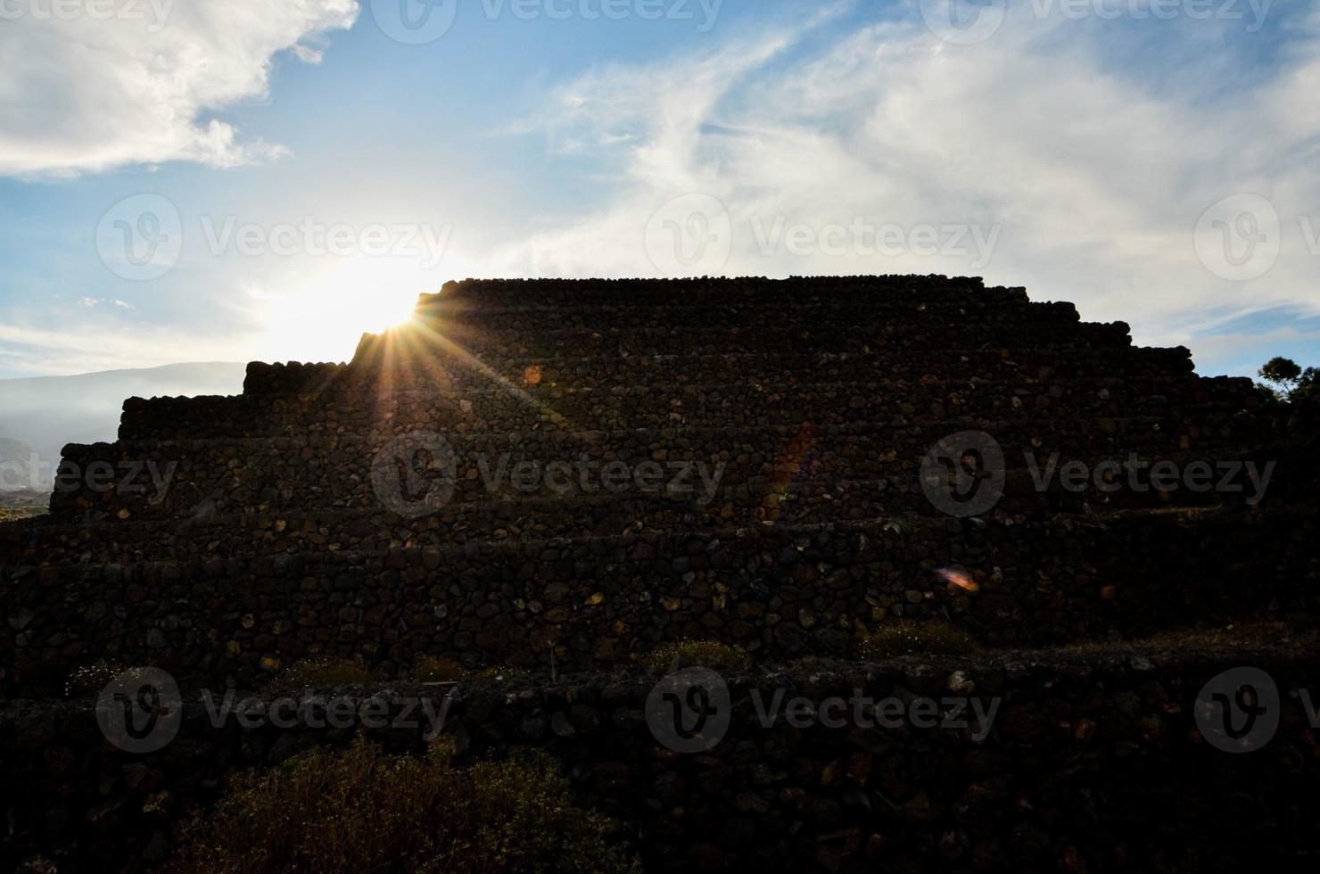 vista delle piramidi di Guimar foto