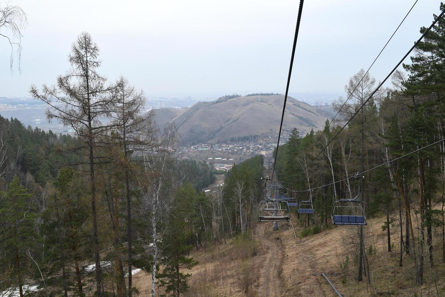 funicolare tra la taiga foto