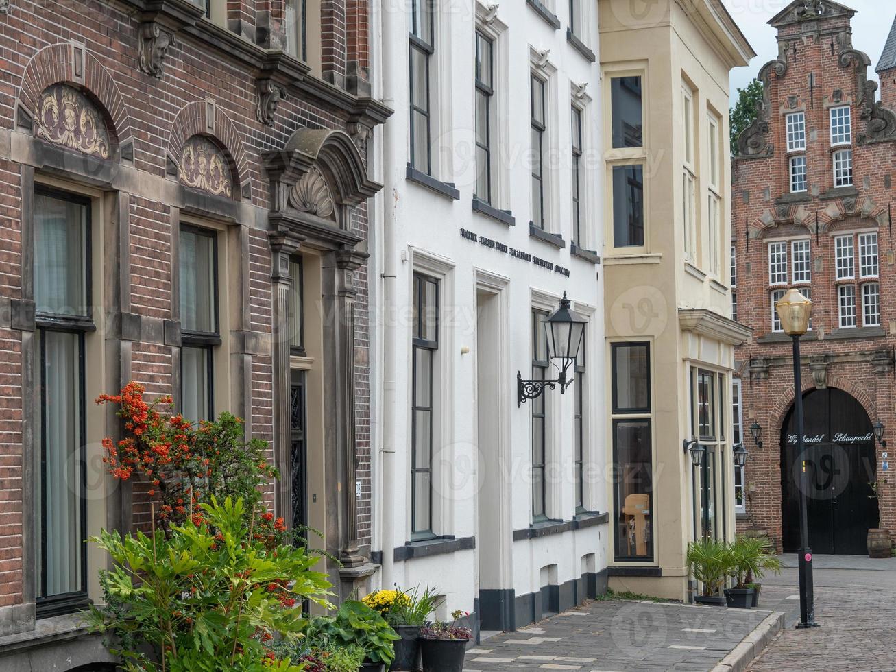 zutphen presso il fiume ijssel nei Paesi Bassi foto