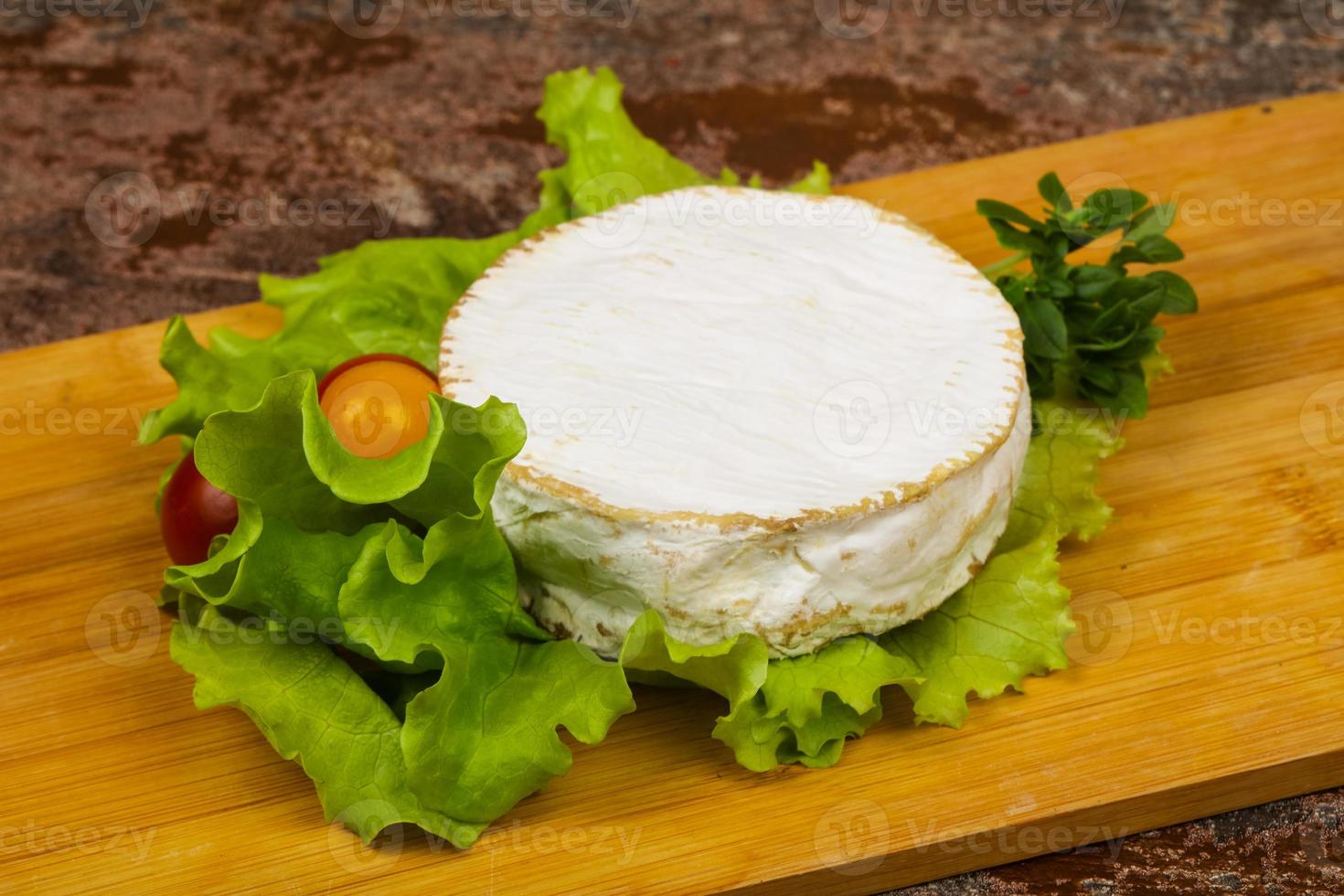 delizioso formaggio camembert foto