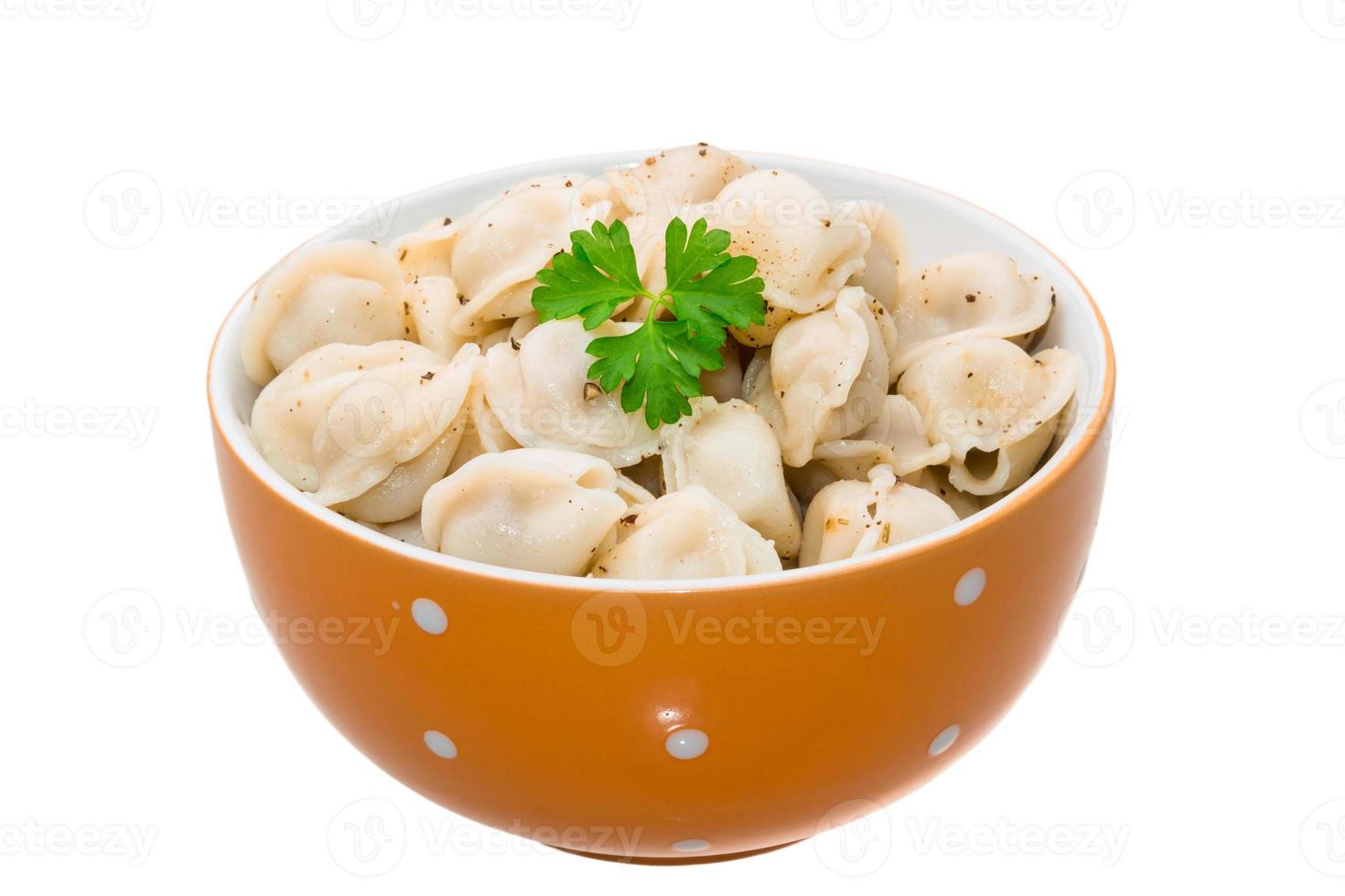 gnocchi russi su bianco foto