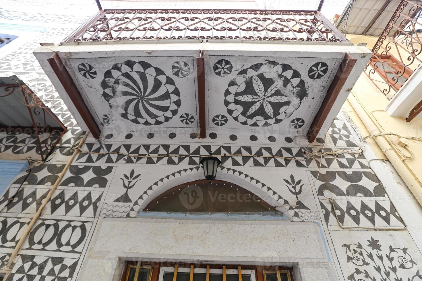 casa tradizionale a pyrgi, isola di chios, grecia foto