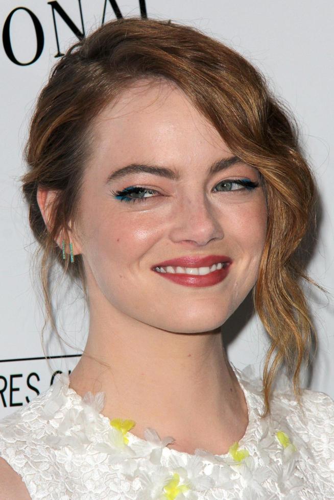 los angeles, 9 luglio - emma stone all'irrational man los angeles premiere al teatro della gilda americana dello scrittore il 9 luglio 2015 a beverly hills, ca foto