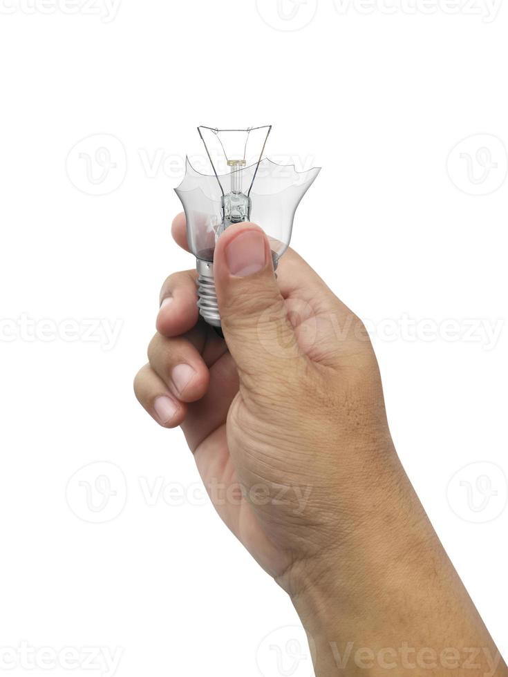 la lampadina rotta in una mano isolata su sfondo bianco foto