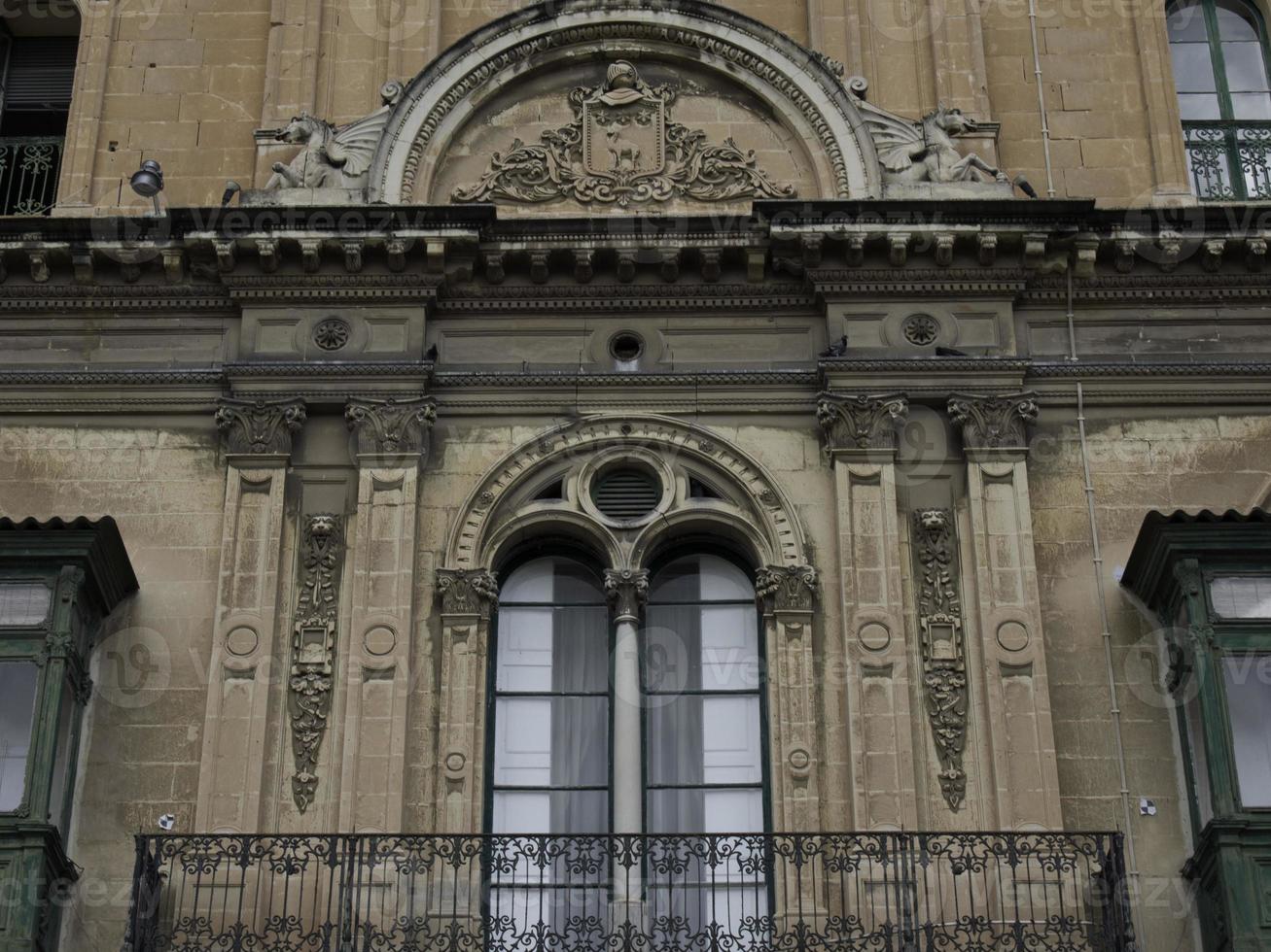 la città di valletta sull'isola di malta foto