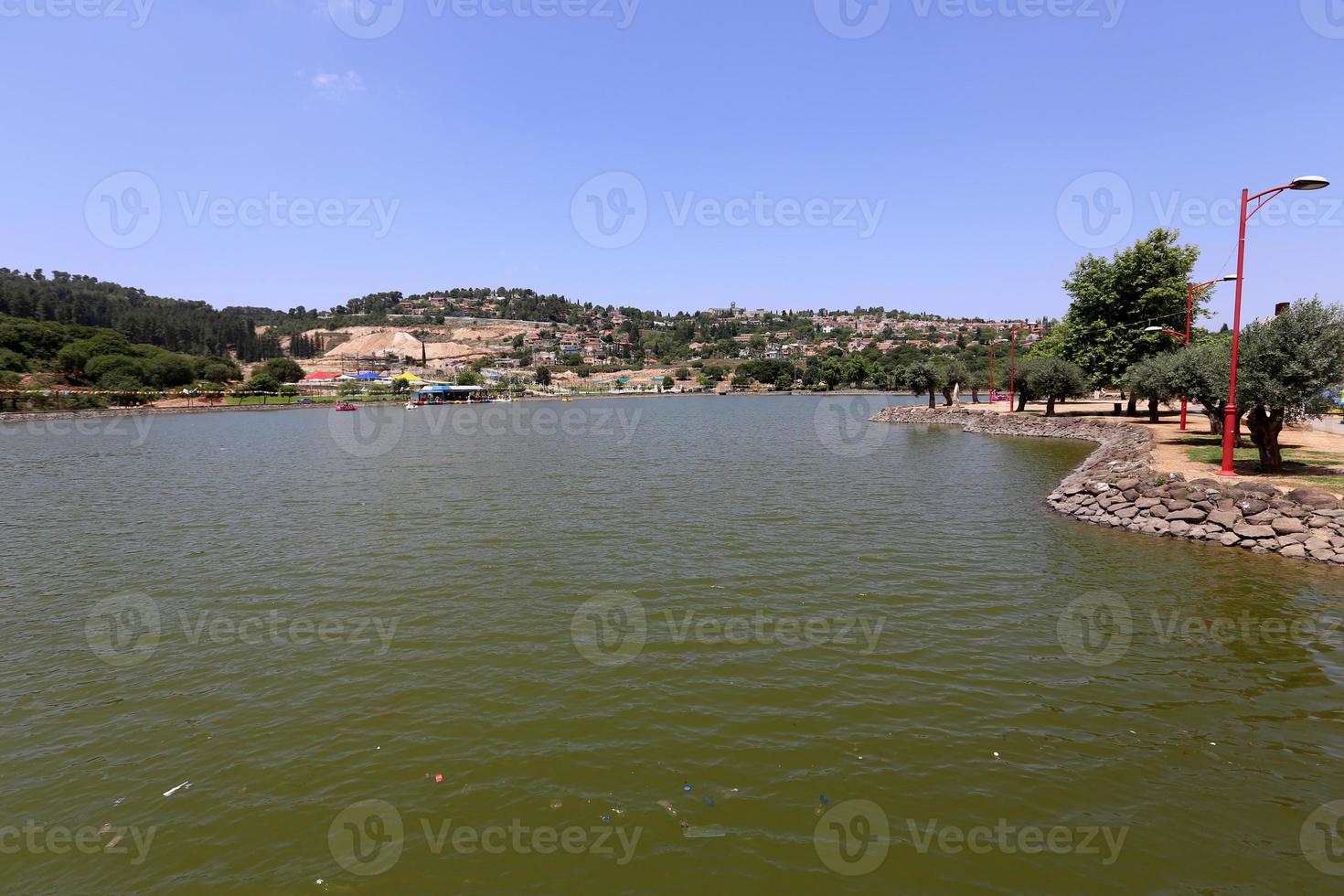 paesaggio in una piccola città nel nord di Israele foto