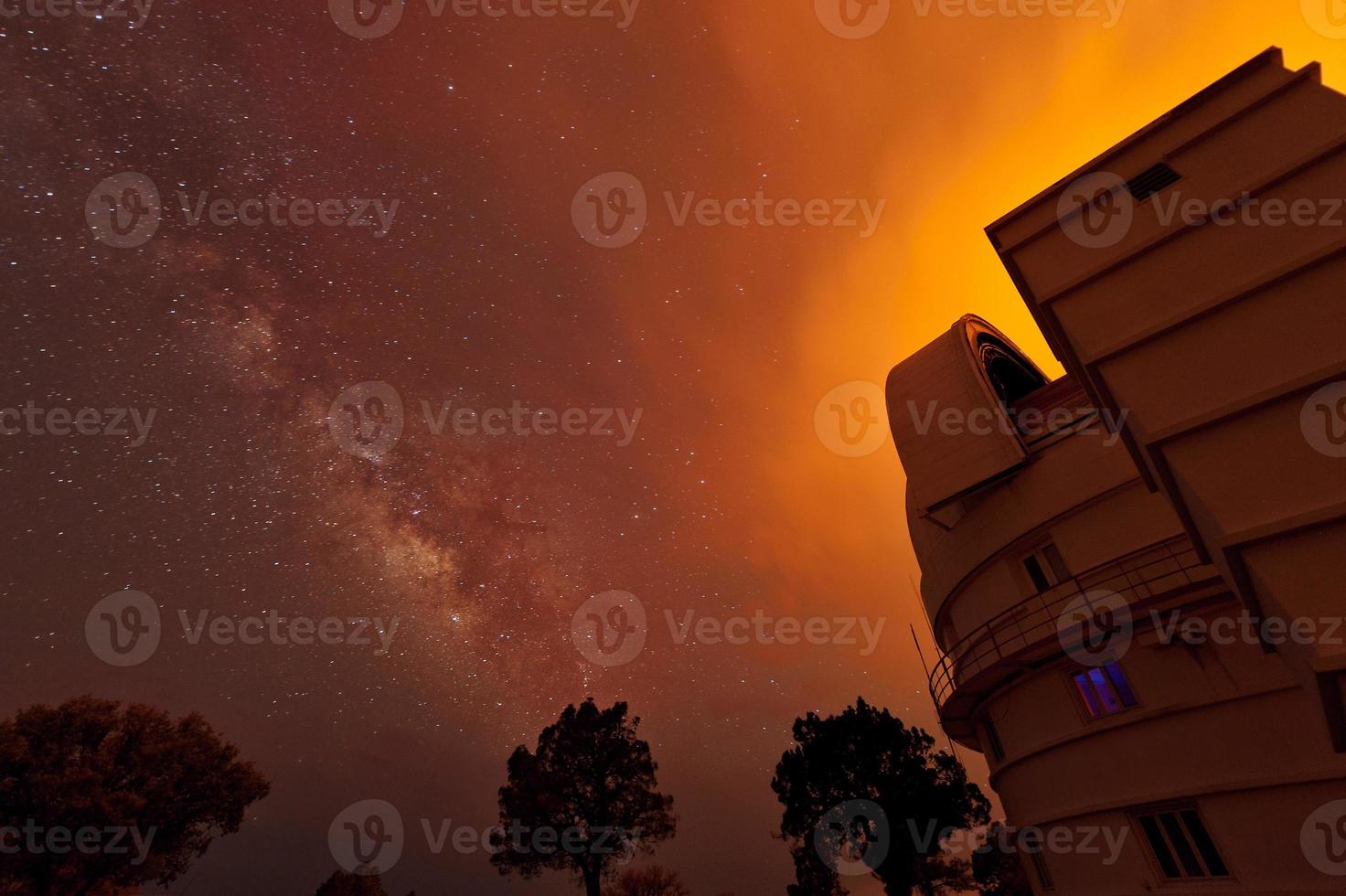 astronomia attraverso il fuoco foto