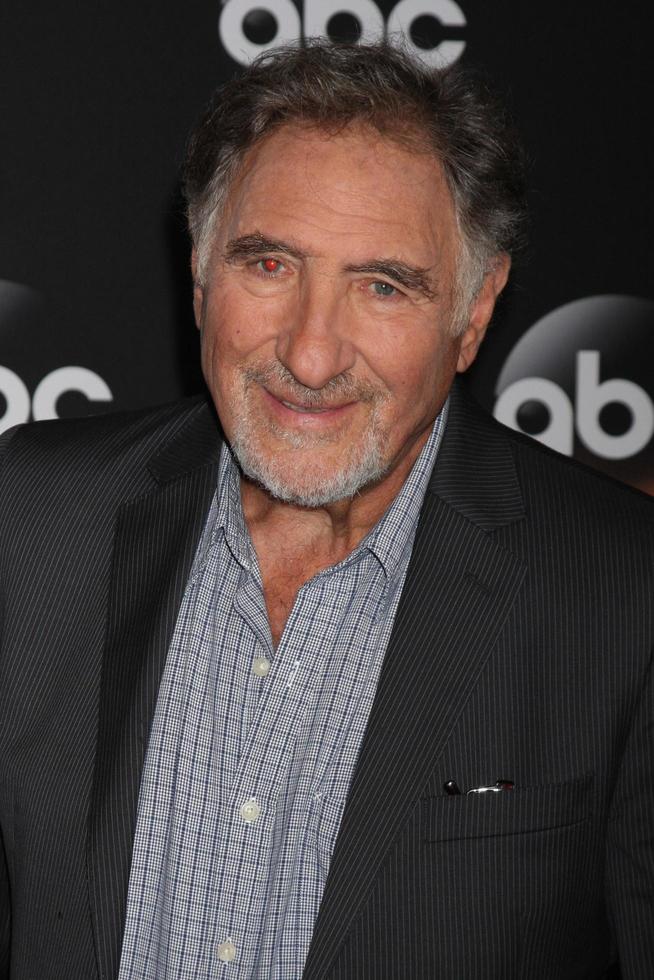 los angeles, 15 luglio - judd hirsch all'abc luglio 2014 tca a beverly hilton il 15 luglio 2014 a beverly hills, ca foto