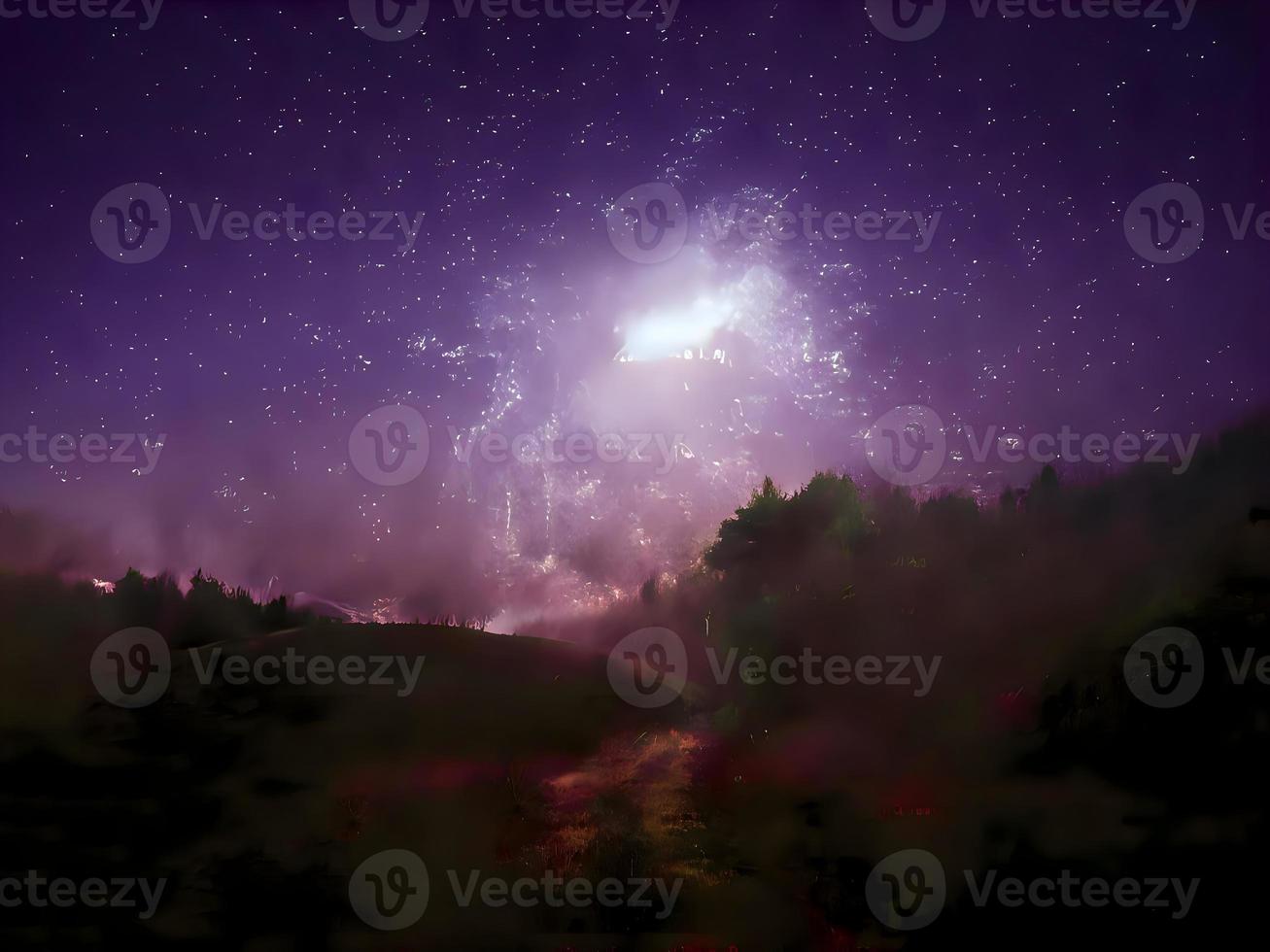 via lattea e luce rosa in montagna. paesaggio colorato notturno. cielo stellato con colline. bellissimo universo. sfondo dello spazio con la galassia. sfondo di viaggio foto