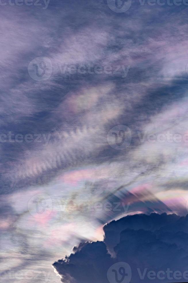 nuvola e cielo di pileus iridescenti foto