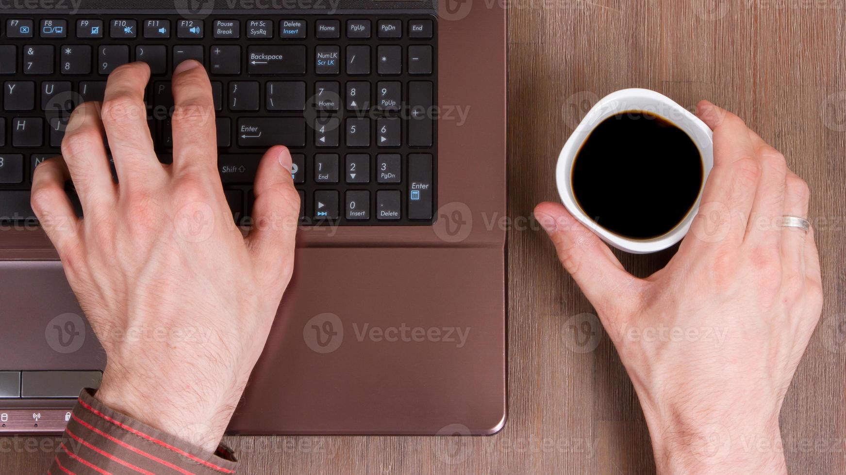 caffè con laptop foto