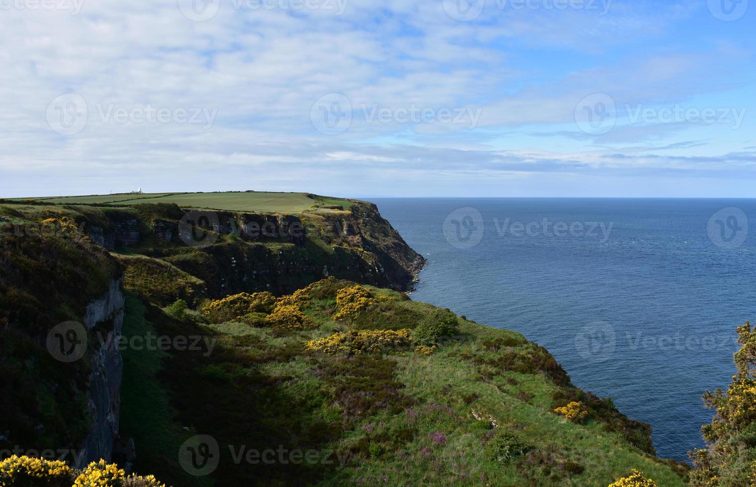 incredibili viste panoramiche sulle scogliere del mare costiero a St Bees foto